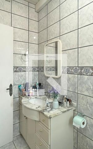 Casa à venda com 310m², 4 quartos e 5 vagas Casa à venda com 310m², 4 quartos e 5 vagasBanheiro da Suíte