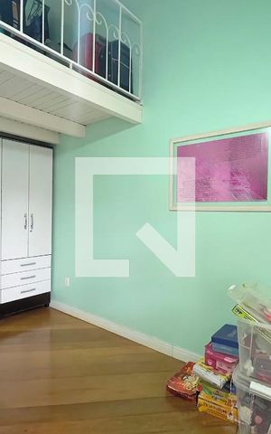 Casa à venda com 310m², 4 quartos e 5 vagas Casa à venda com 310m², 4 quartos e 5 vagasQuarto 1