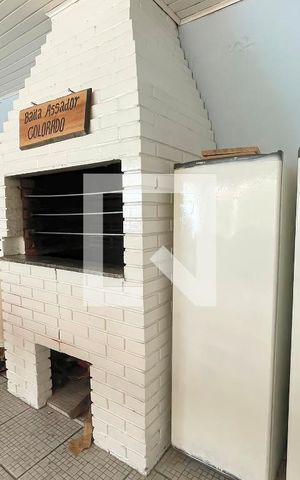 Casa à venda com 310m², 4 quartos e 5 vagas Casa à venda com 310m², 4 quartos e 5 vagasÁrea de Serviço