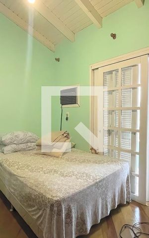 Casa à venda com 310m², 4 quartos e 5 vagas Casa à venda com 310m², 4 quartos e 5 vagasQuarto 3