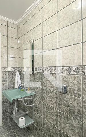 Casa à venda com 310m², 4 quartos e 5 vagas Casa à venda com 310m², 4 quartos e 5 vagasLavabo
