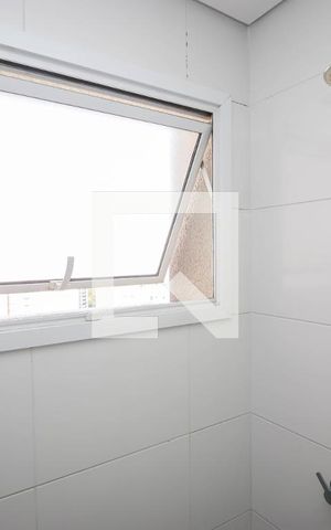 Apartamento à venda com 58m², 2 quartos e 1 vaga Apartamento à venda com 58m², 2 quartos e 1 vagaBanheiro