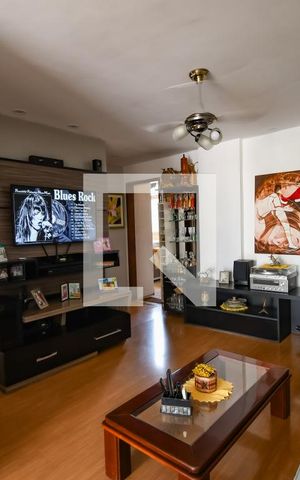 Apartamento à venda com 84m², 3 quartos e 1 vaga Apartamento à venda com 84m², 3 quartos e 1 vagaSala