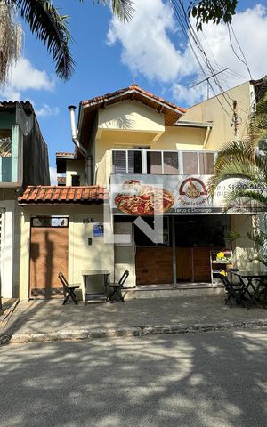 Casa à venda com 180m², 3 quartos e 1 vagaFachada