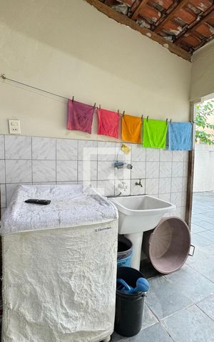 Casa à venda com 180m², 3 quartos e 1 vagaÁrea de Serviço