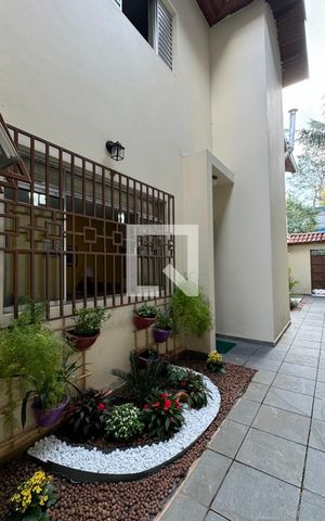 Casa à venda com 180m², 3 quartos e 1 vagaEntrada