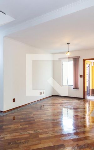 Casa para alugar com 109m², 3 quartos e 2 vagas Casa para alugar com 109m², 3 quartos e 2 vagasSala
