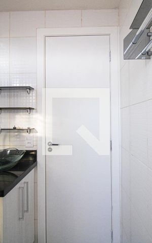 Apartamento para alugar com 47m², 2 quartos e 1 vaga Apartamento para alugar com 47m², 2 quartos e 1 vagaBanheiro
