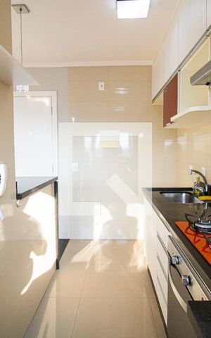 Apartamento para alugar com 47m², 2 quartos e 1 vaga Apartamento para alugar com 47m², 2 quartos e 1 vagaCozinha e Área de Serviço