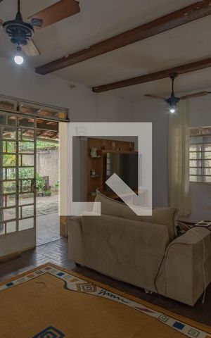 Casa à venda com 130m², 3 quartos e 5 vagasSala