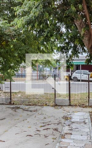 Casa para alugar com 130m², 3 quartos e 4 vagas Casa para alugar com 130m², 3 quartos e 4 vagasSala-Vista