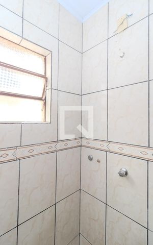 Casa para alugar com 130m², 3 quartos e 4 vagas Casa para alugar com 130m², 3 quartos e 4 vagasBanheiro