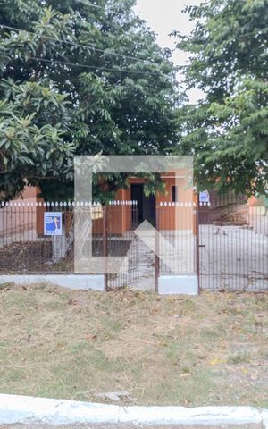 Casa para alugar com 130m², 3 quartos e 4 vagas Casa para alugar com 130m², 3 quartos e 4 vagasFachada