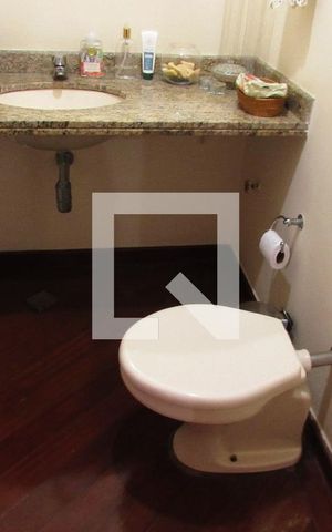 Apartamento à venda com 151m², 4 quartos e 3 vagasBanheiro Social