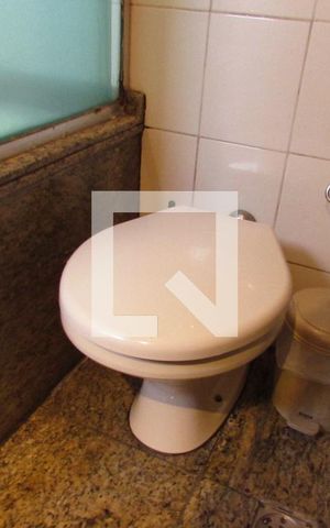 Apartamento à venda com 151m², 4 quartos e 3 vagasBanheiro da Suíte 2
