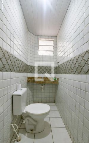 Casa para alugar com 180m², 3 quartos e 3 vagas Casa para alugar com 180m², 3 quartos e 3 vagasLavabo