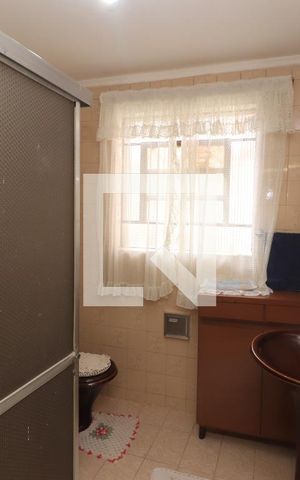 Casa à venda com 105m², 3 quartos e 2 vagasBanheiro