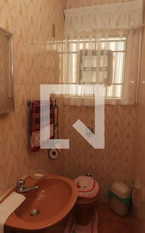 Casa à venda com 105m², 3 quartos e 2 vagasLavabo