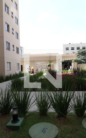Apartamento à venda com 34m², 2 quartos e sem vagaÁrea comum
