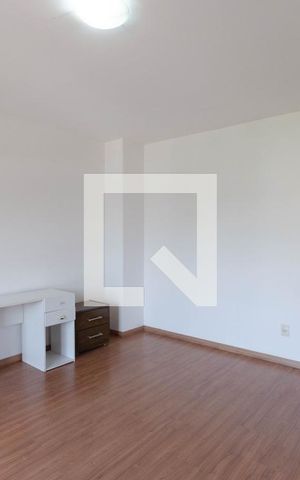 Casa de condomínio à venda com 172m², 3 quartos e 2 vagas Casa de condomínio à venda com 172m², 3 quartos e 2 vagasQuarto 1 - Suite