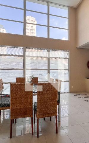 Apartamento à venda com 55m², 2 quartos e 1 vaga Apartamento à venda com 55m², 2 quartos e 1 vagaÁrea comum - Salão de festas, mesa de jantar