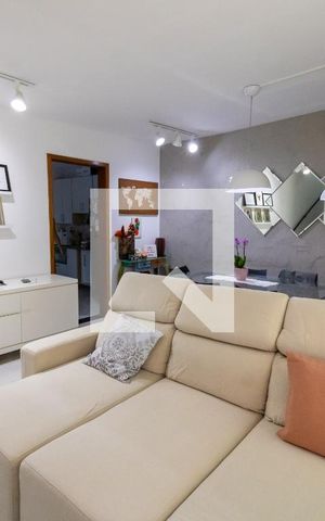 Casa à venda com 132m², 3 quartos e 2 vagas Casa à venda com 132m², 3 quartos e 2 vagasSala