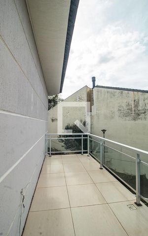 Casa para alugar com 280m², 4 quartos e 1 vaga Casa para alugar com 280m², 4 quartos e 1 vagaVaranda