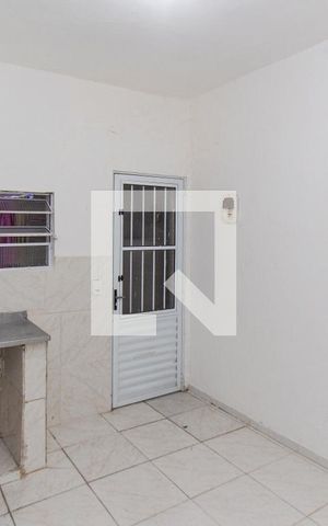 Casa à venda com 15m², 1 quarto e sem vaga Casa à venda com 15m², 1 quarto e sem vagaCozinha
