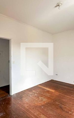Casa à venda com 200m², 3 quartos e 4 vagas Casa à venda com 200m², 3 quartos e 4 vagasQuarto 3