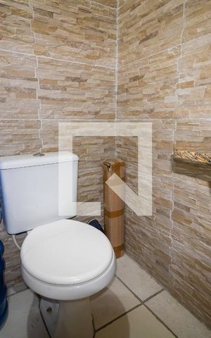 Casa de condomínio à venda com 110m², 3 quartos e 2 vagas Casa de condomínio à venda com 110m², 3 quartos e 2 vagasBanheiro