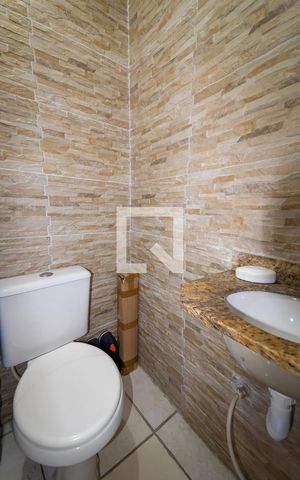 Casa de condomínio à venda com 110m², 3 quartos e 2 vagas Casa de condomínio à venda com 110m², 3 quartos e 2 vagasBanheiro