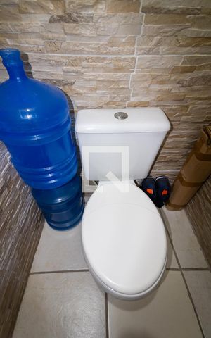 Casa de condomínio à venda com 110m², 3 quartos e 2 vagas Casa de condomínio à venda com 110m², 3 quartos e 2 vagasBanheiro