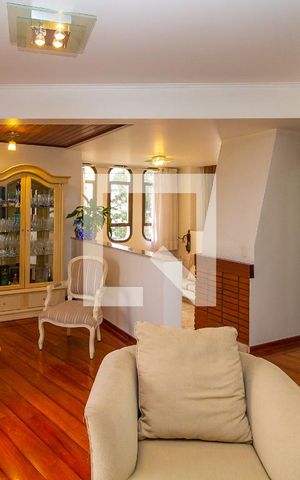 Apartamento à venda com 238m², 4 quartos e 4 vagas Apartamento à venda com 238m², 4 quartos e 4 vagasSala de Estar