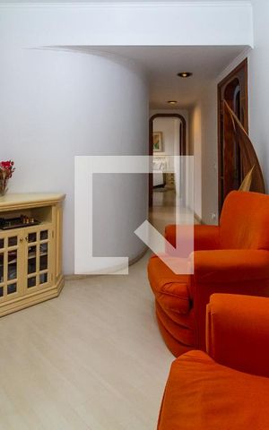 Apartamento à venda com 238m², 4 quartos e 4 vagas Apartamento à venda com 238m², 4 quartos e 4 vagasHall dos Quartos