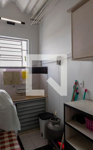 Casa à venda com 500m², 5 quartos e 3 vagas Casa à venda com 500m², 5 quartos e 3 vagasÁrea de Serviço