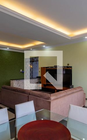 Casa à venda com 500m², 5 quartos e 3 vagas Casa à venda com 500m², 5 quartos e 3 vagasSala 2
