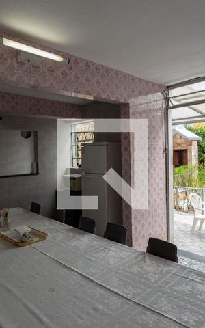 Casa à venda com 500m², 5 quartos e 3 vagas Casa à venda com 500m², 5 quartos e 3 vagasÁrea comum