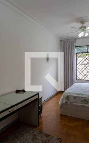 Casa à venda com 500m², 5 quartos e 3 vagas Casa à venda com 500m², 5 quartos e 3 vagasQuarto 3