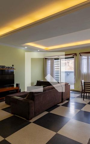 Casa à venda com 500m², 5 quartos e 3 vagas Casa à venda com 500m², 5 quartos e 3 vagasSala 2