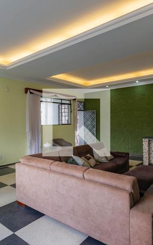 Casa à venda com 500m², 5 quartos e 3 vagas Casa à venda com 500m², 5 quartos e 3 vagasSala 2