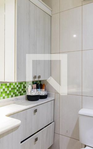 Apartamento à venda com 65m², 2 quartos e 1 vaga Apartamento à venda com 65m², 2 quartos e 1 vagaBanheiro Social
