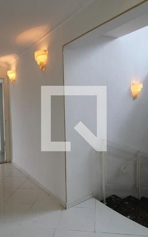 Casa de condomínio à venda com 700m², 4 quartos e 4 vagas