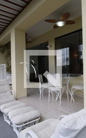 Casa de condomínio à venda com 700m², 4 quartos e 4 vagas