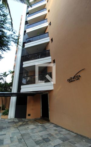 Apartamento para alugar com 68m², 2 quartos e 1 vagaFachada do Prédio