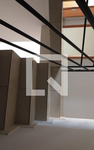 Casa para alugar com 115m², 3 quartos e 2 vagas Casa para alugar com 115m², 3 quartos e 2 vagasEscada