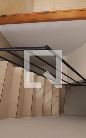 Casa para alugar com 115m², 3 quartos e 2 vagas Casa para alugar com 115m², 3 quartos e 2 vagasEscada