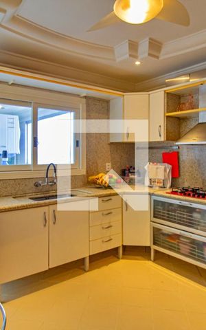 Apartamento à venda com 156m², 3 quartos e 2 vagas Apartamento à venda com 156m², 3 quartos e 2 vagasCozinha - Armários