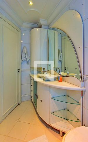 Apartamento à venda com 156m², 3 quartos e 2 vagas Apartamento à venda com 156m², 3 quartos e 2 vagasBanheiro da Suíte