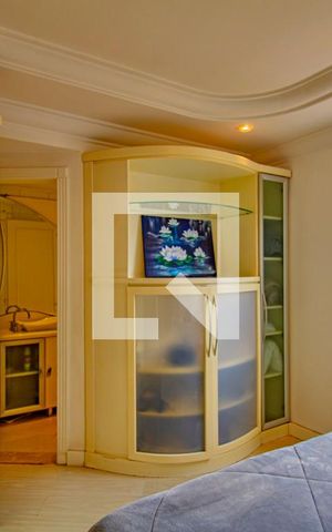 Apartamento à venda com 156m², 3 quartos e 2 vagas Apartamento à venda com 156m², 3 quartos e 2 vagasSuíte