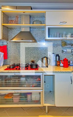 Apartamento à venda com 156m², 3 quartos e 2 vagas Apartamento à venda com 156m², 3 quartos e 2 vagasCozinha - Armários
